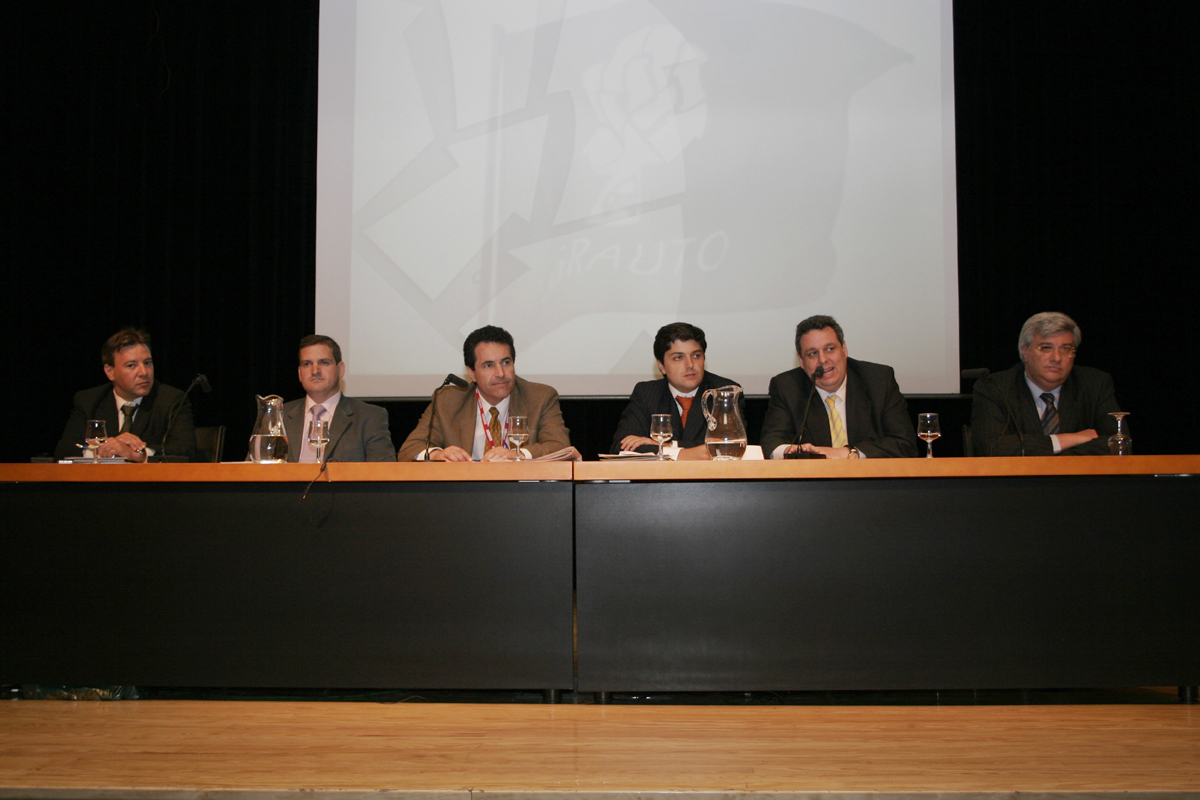 Primera mesa redonda