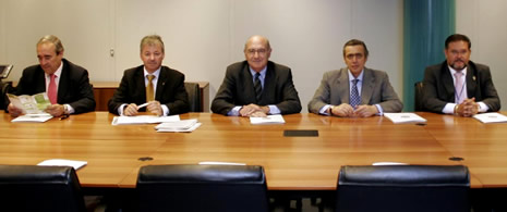 Firma convenio ANFAC, ANIACAM y FER